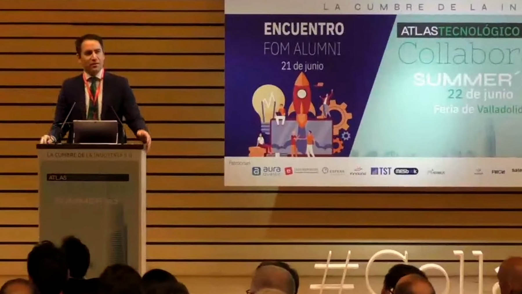 García Egea dando una charla sobre criptomonedas en Valladolid.
