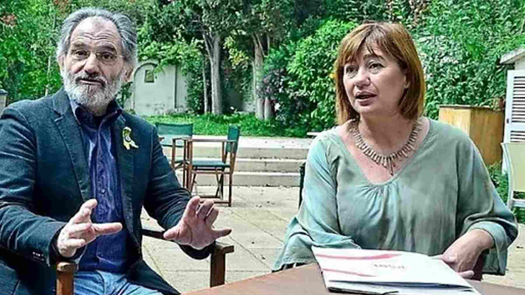 La presidenta del Govern, Francina Armengol, con el ex presidente de la OCB, Jaume Mateu.