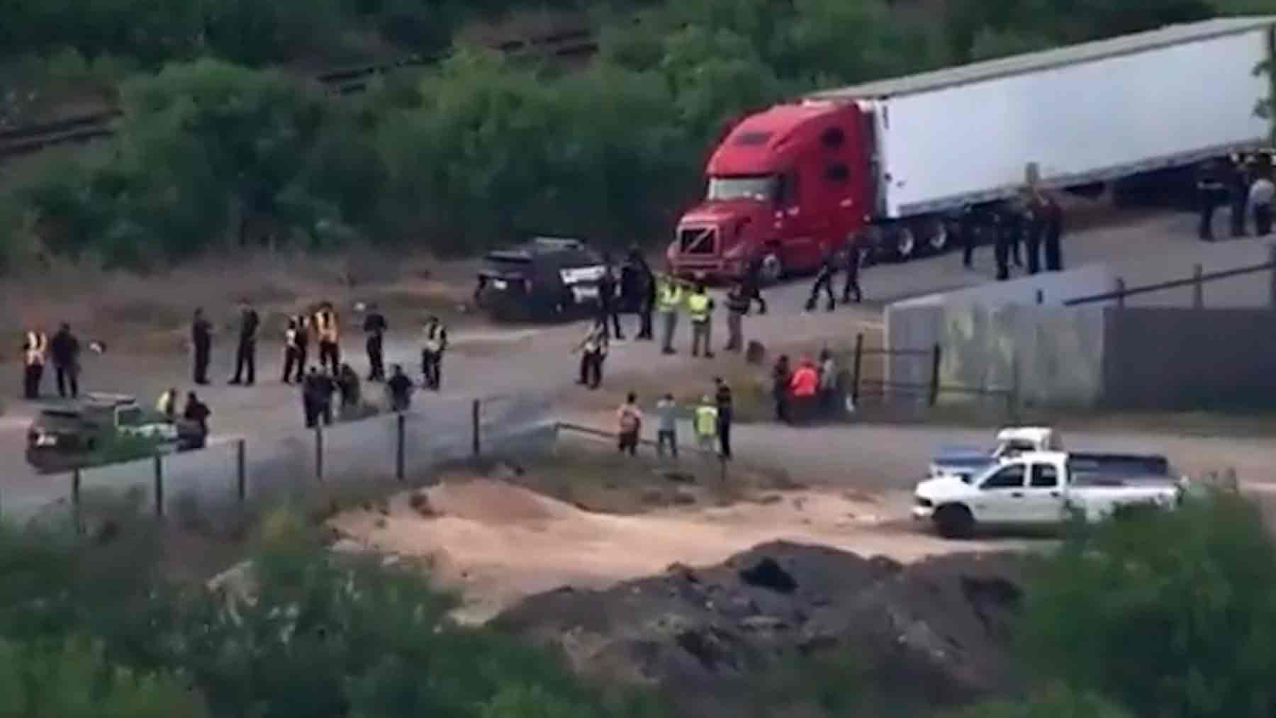 Hallan a 46 inmigrantes asfixiados en el interior de un camión en San Antonio (Texas)