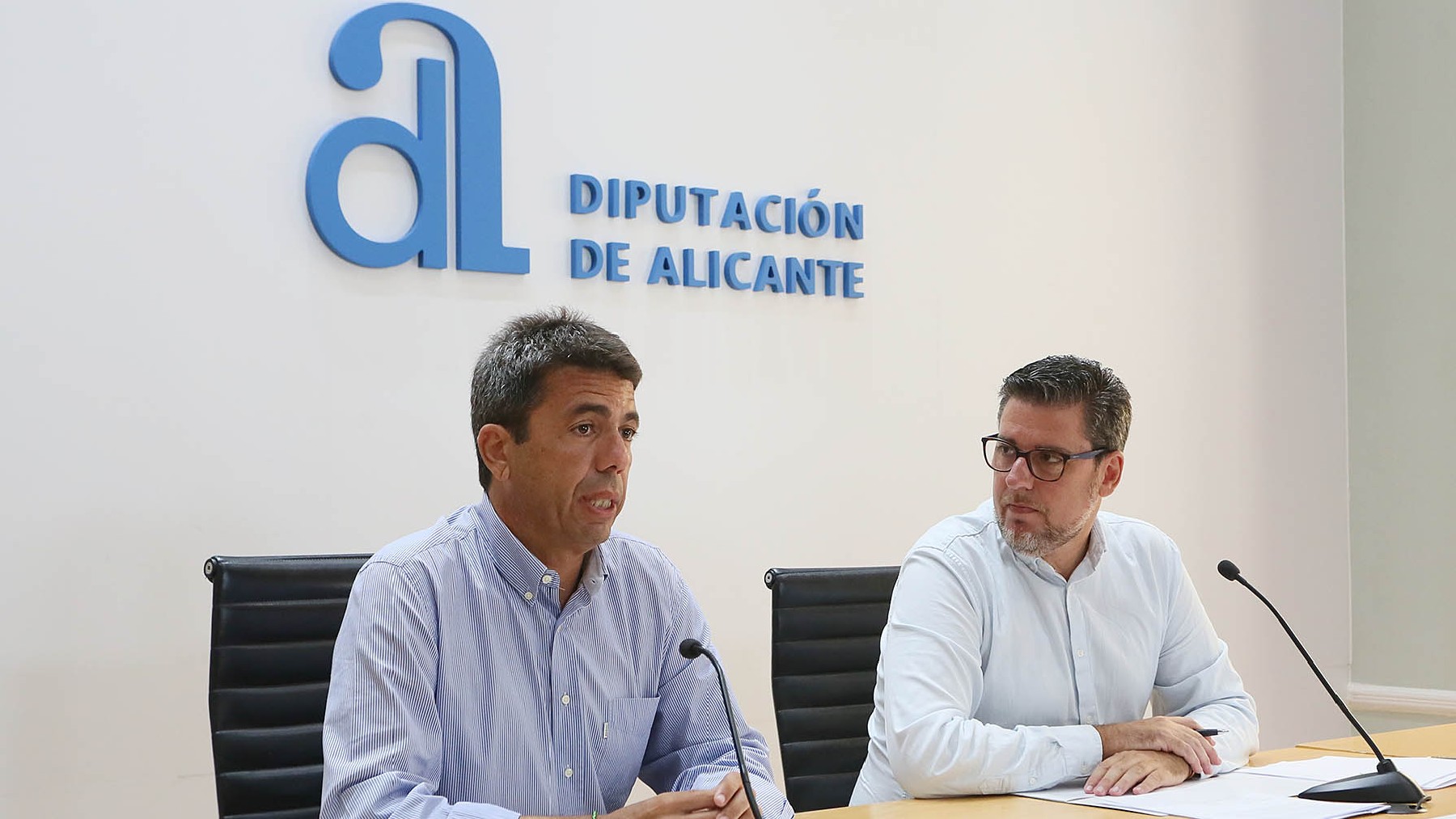 Carlos Mazón y Javier Gutiérrez, hoy, en la Diputación de Alicante.