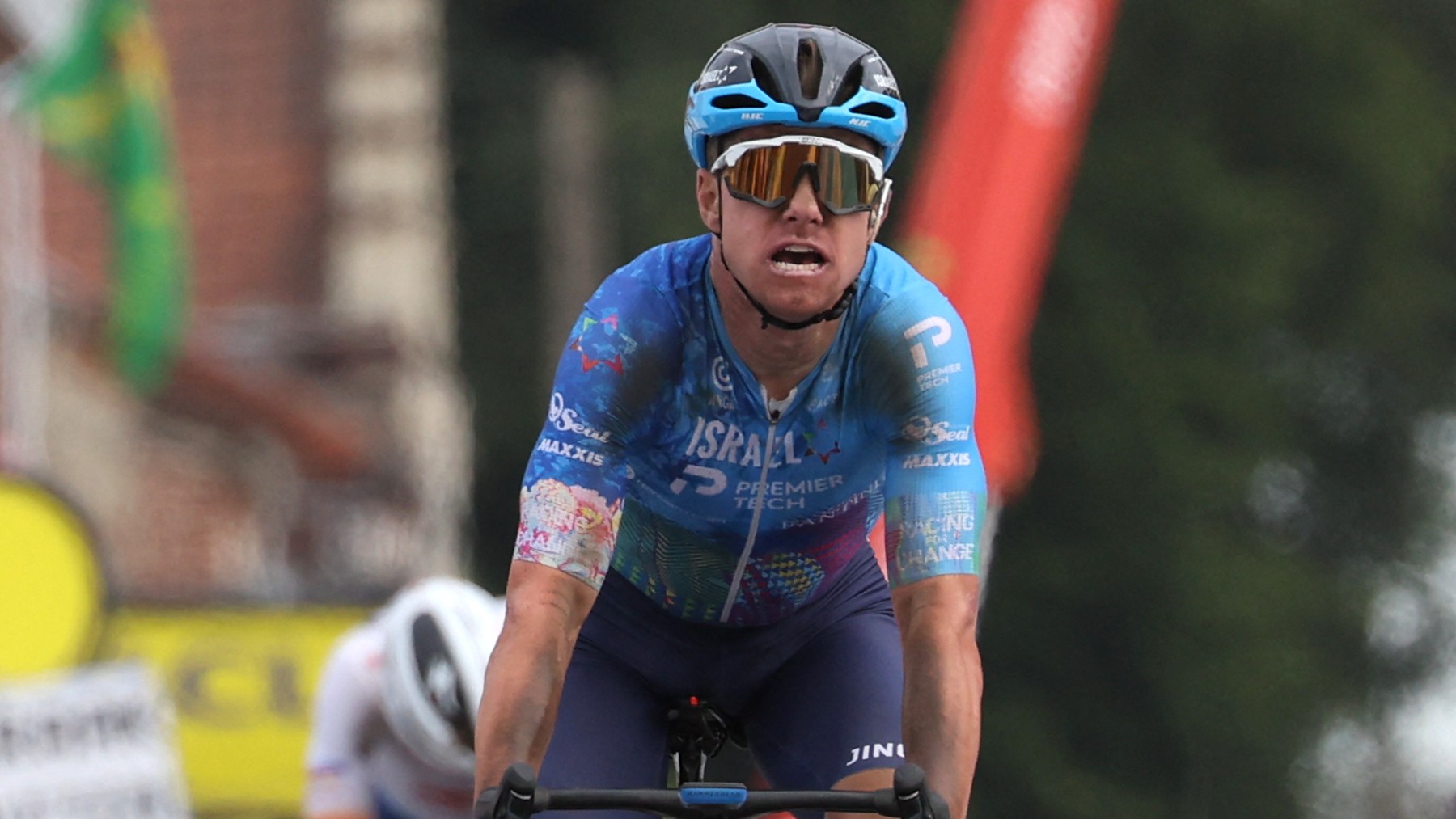 Simon Clarke vence en la etapa 5 del Tour de Francia. (AFP)