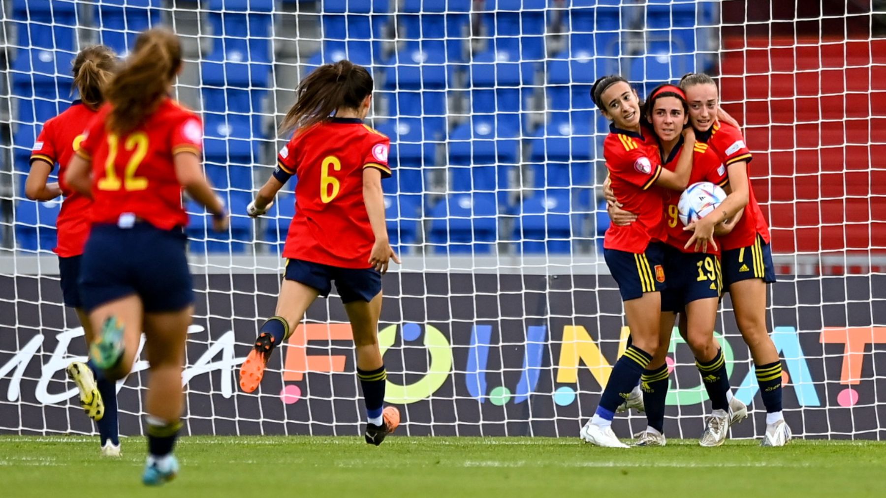 Las jugadoras de España celebran un gol. (RFEF)