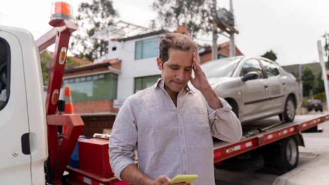 Así debes actuar si te quedas tirado en la carretera y hay huelga de grúas