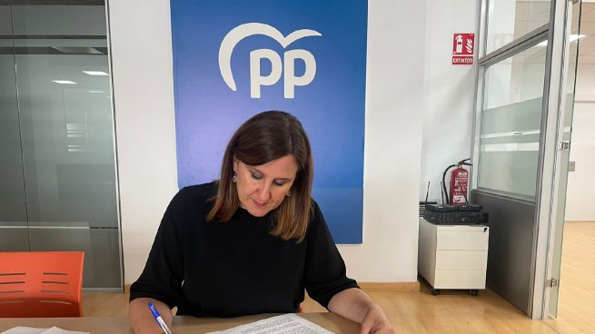 María José Catal, hoy, con la declaración institucional del PP.