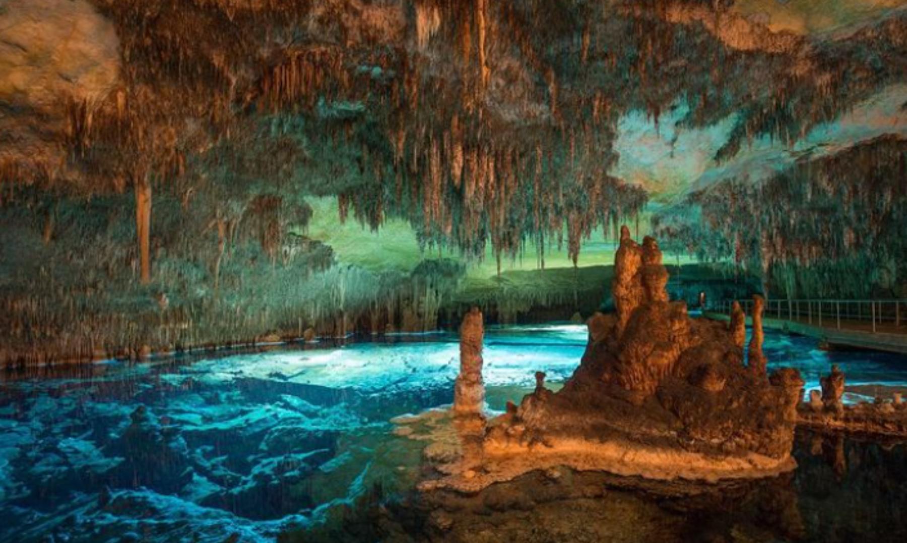 Las cuevas de Mallorca que tienen un lago subterráneo en su interior