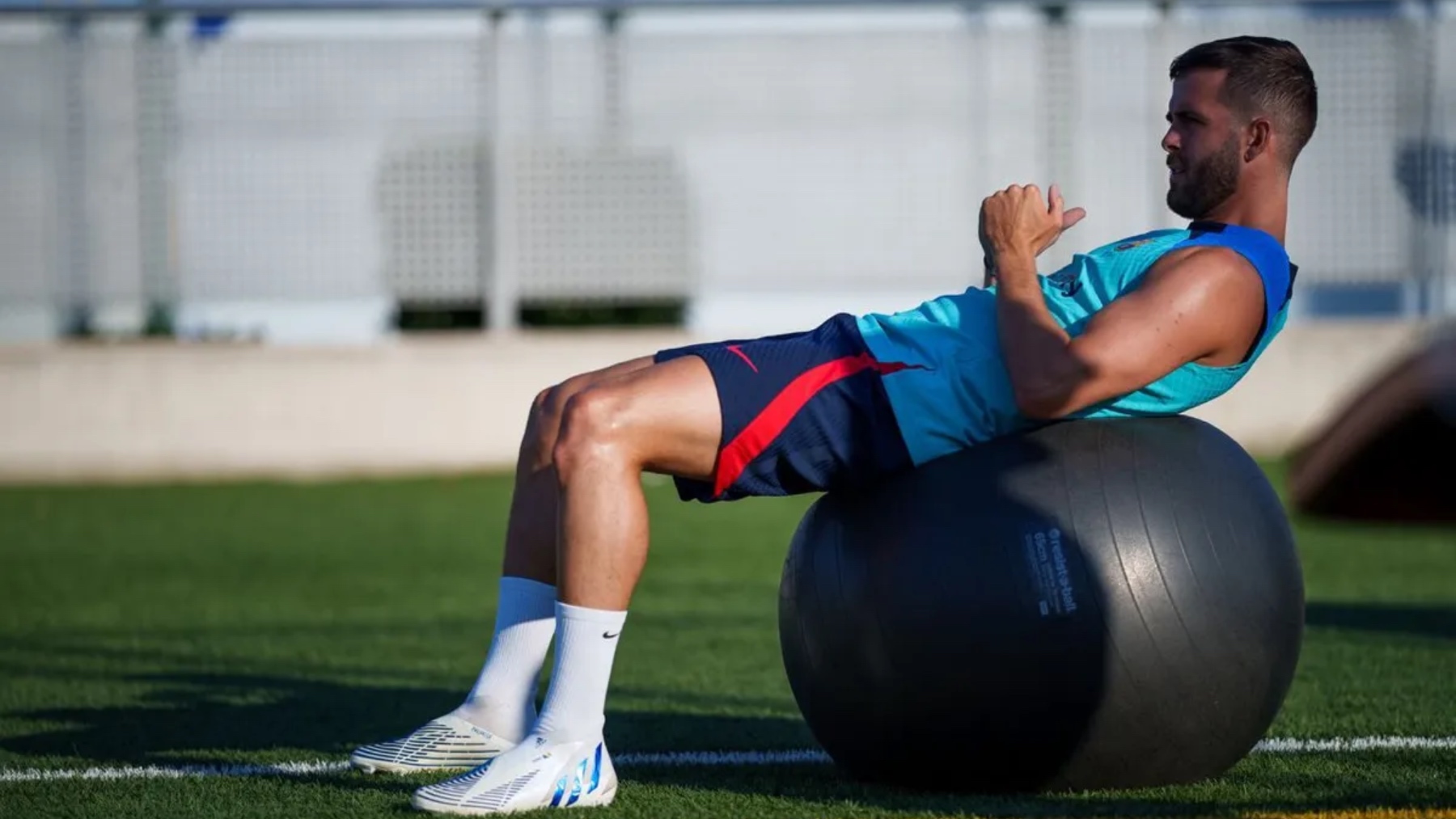 Miralemp Pjanic, durante un entrenamiento de pretemporada con el Barça. (FC Barcelona)