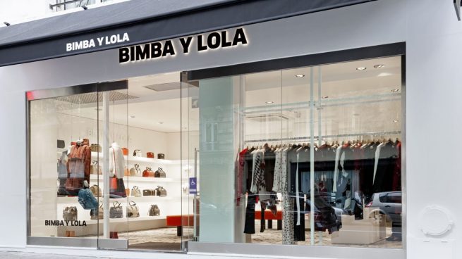 Las zapatillas blancas de Bimba y Lola que están arrasando por su precio regalado