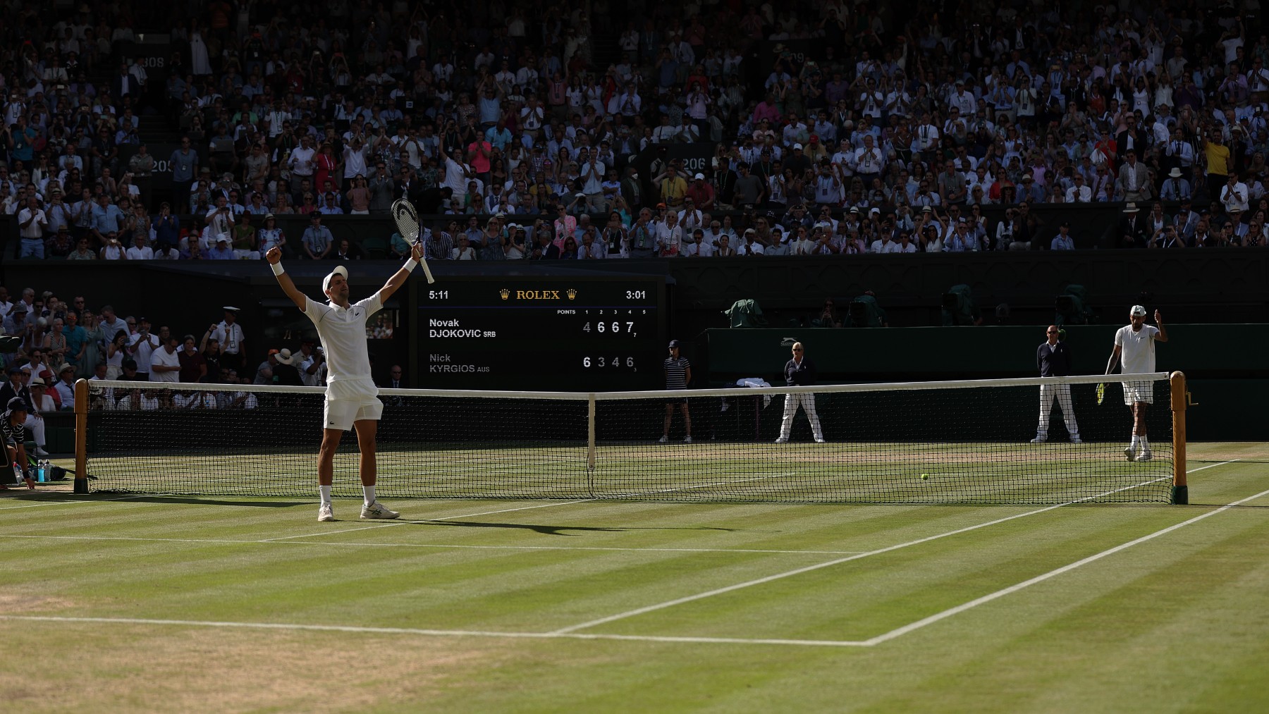 Novak Djokovic celebra su triunfo en Wimbledon. (Getty)