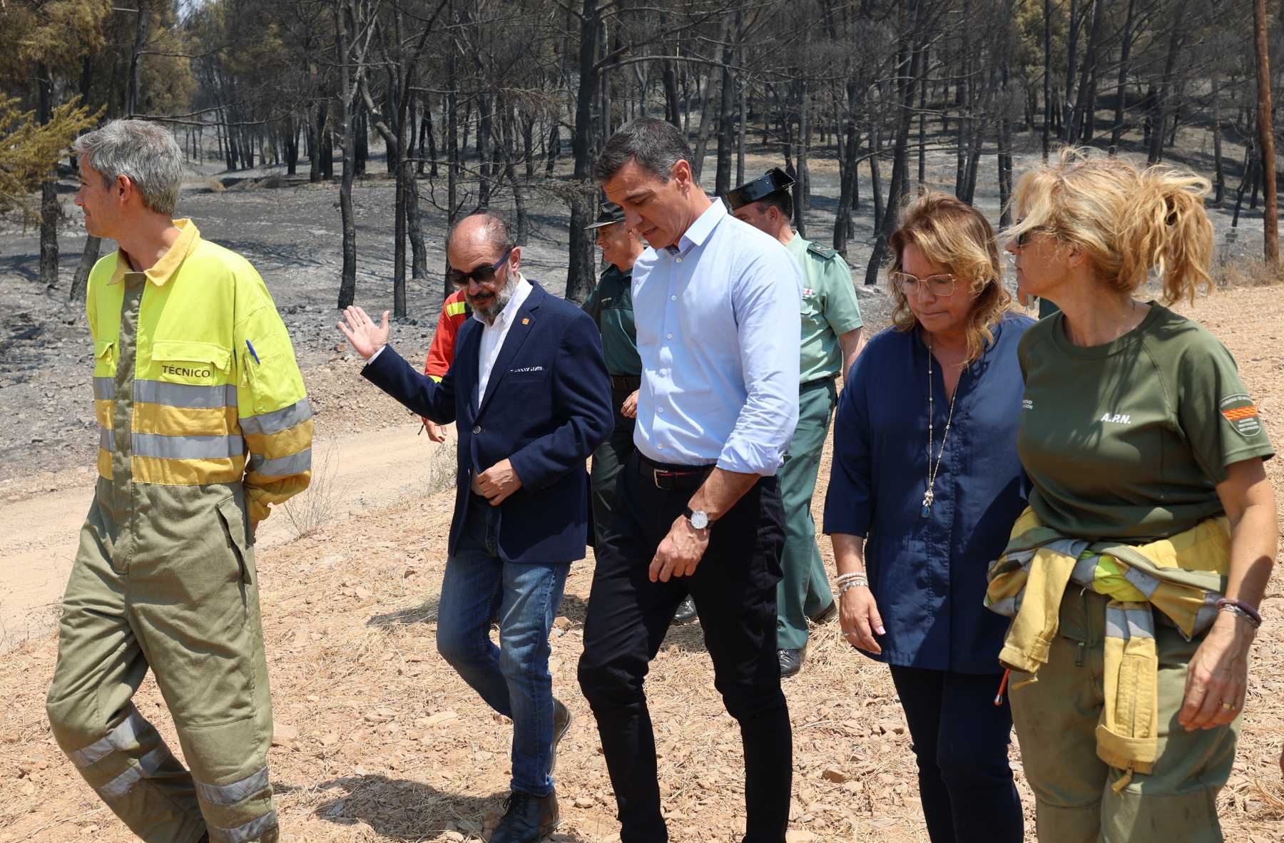 Javier Lambán y Pedro Sánchez visitan la zona afectada por el incendio de Ateca