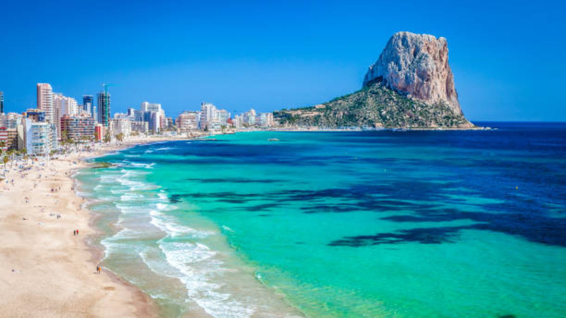 Descubre a qué temperatura está el agua de las playas en España
