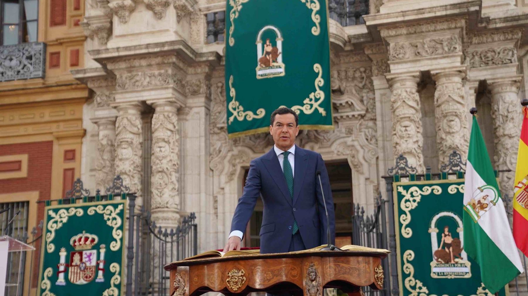 Juanma Moreno toma posesión como presidente andaluz.