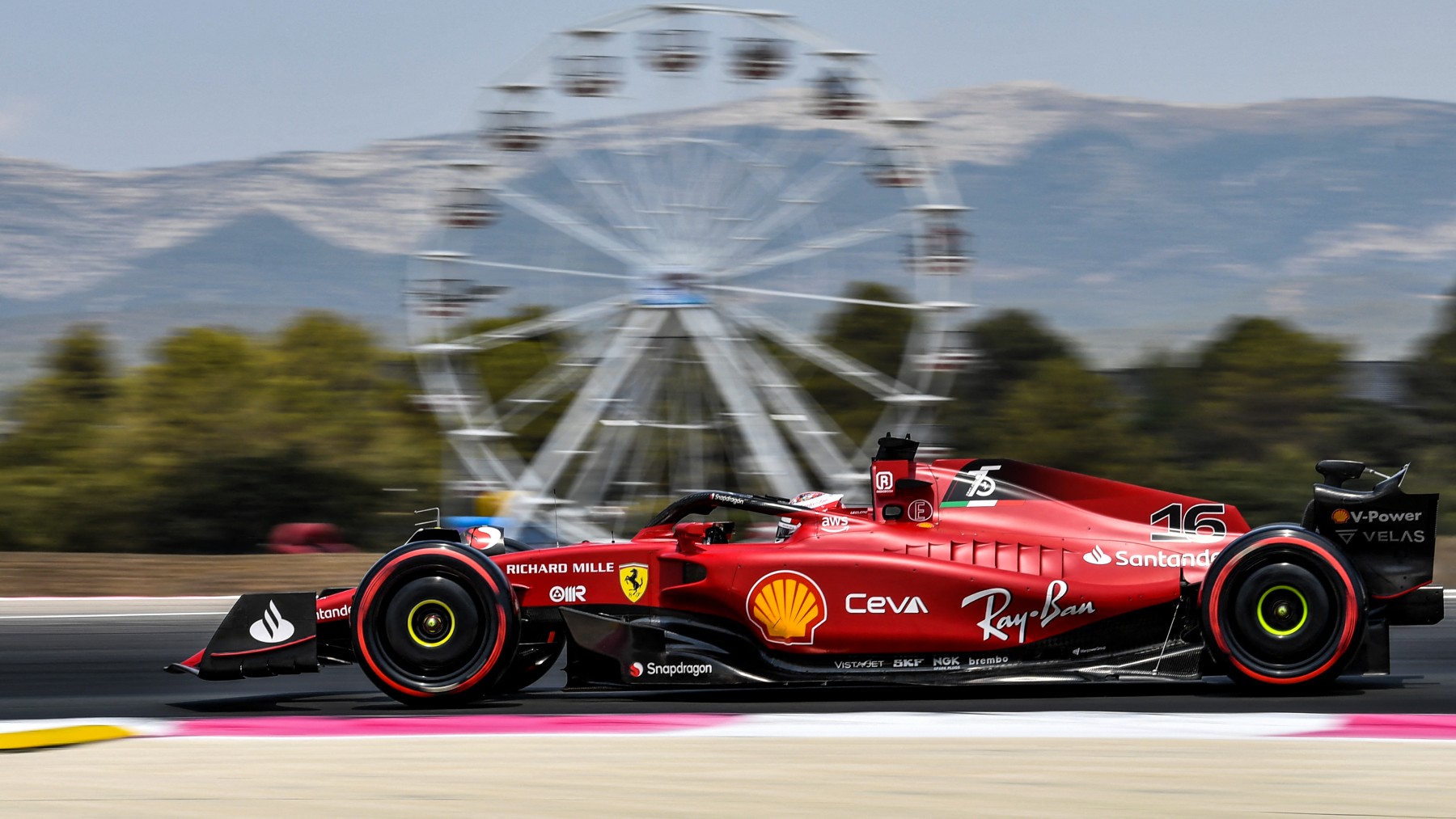 Leclerc, en rodaje en el GP de Francia. (AFP)