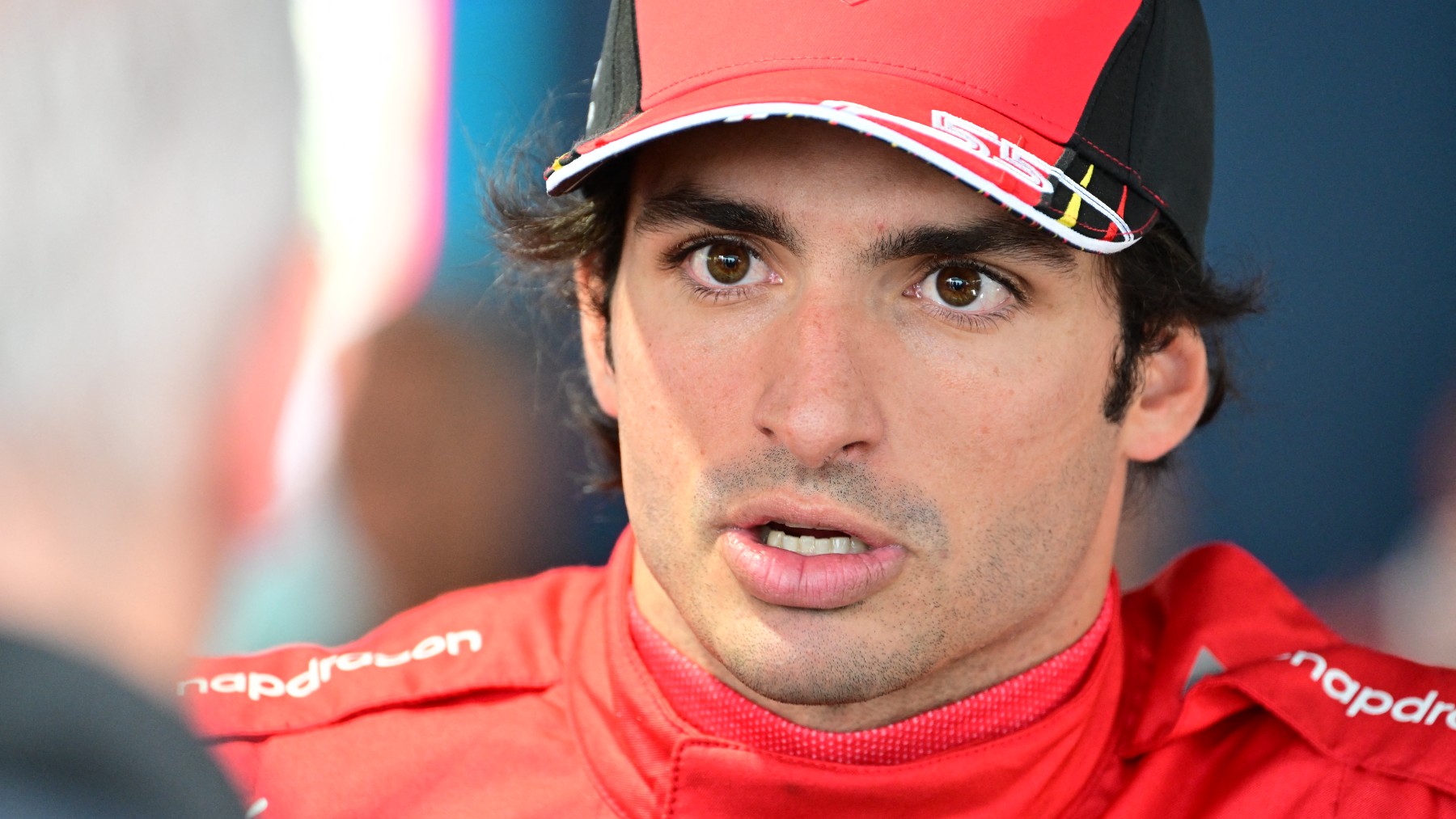 Carlos Sainz, tras un Gran Premio de Fórmula 1. (AFP)