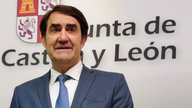 El consejero de Medio Ambiente de Castilla y León ve «modas del ecologismo» detrás de los incendios