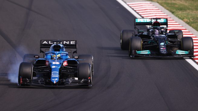 Fernando Alonso y Lewis Hamilton en el GP Hungría 2021