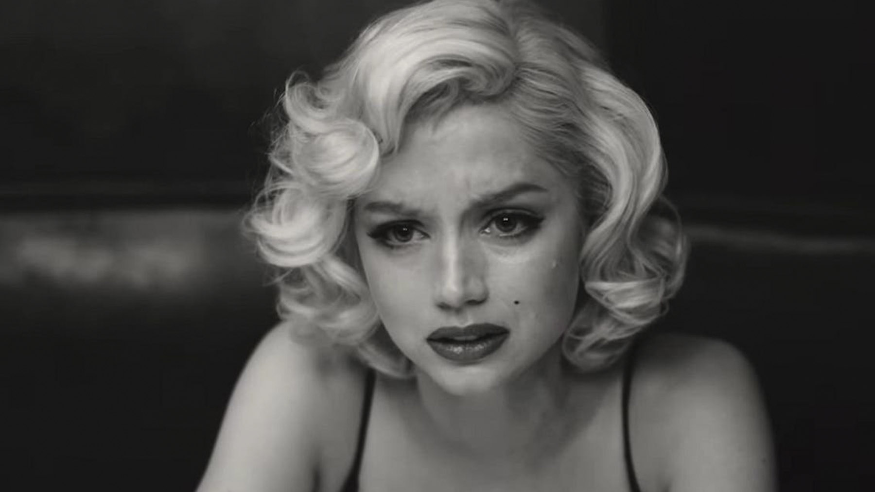 Ana de Armas muestra su transformación para ser Marilyn Monroe en ‘Blonde’ thumbnail