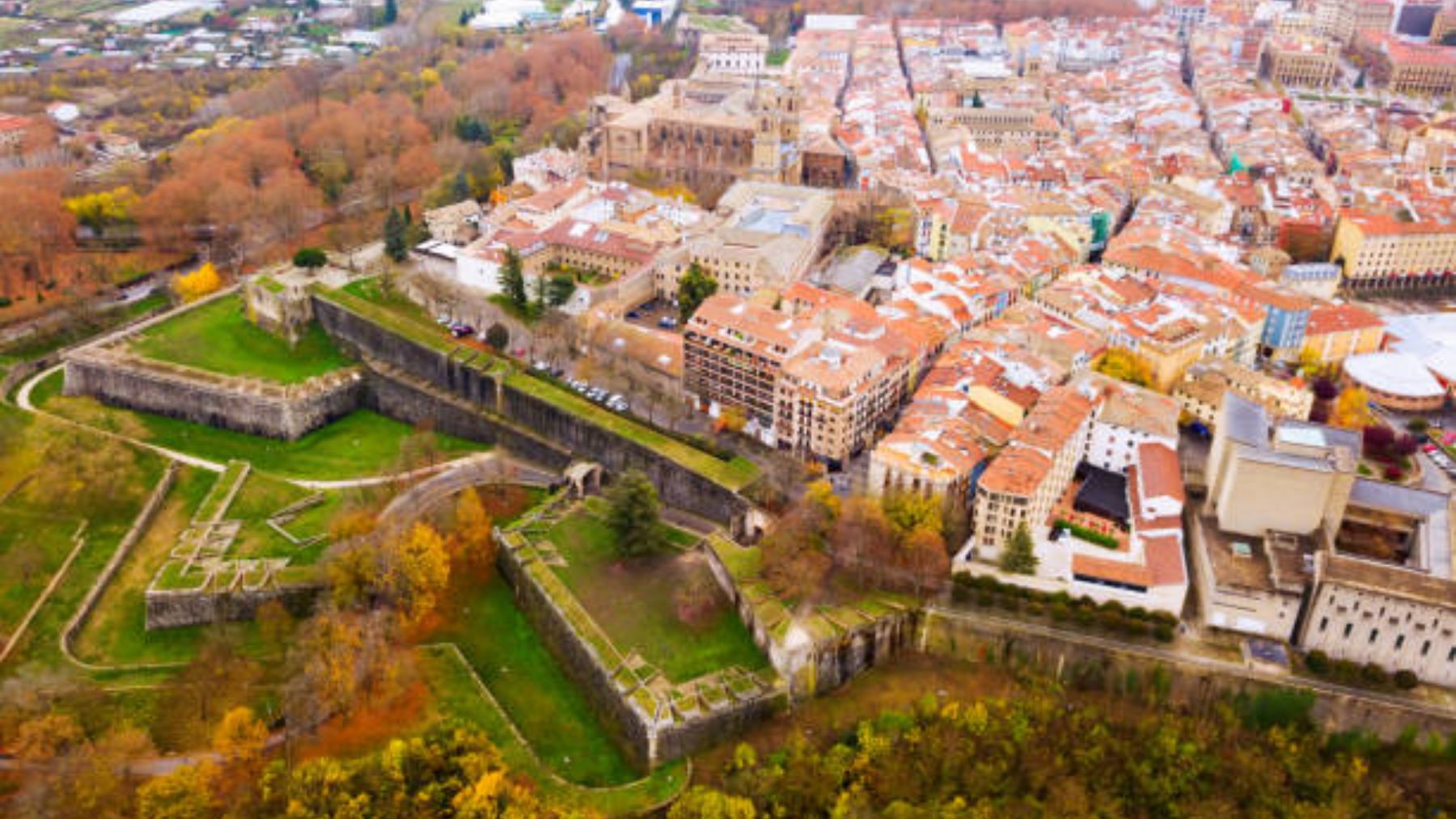 Descubre los lugares que no te puedes perder en Pamplona