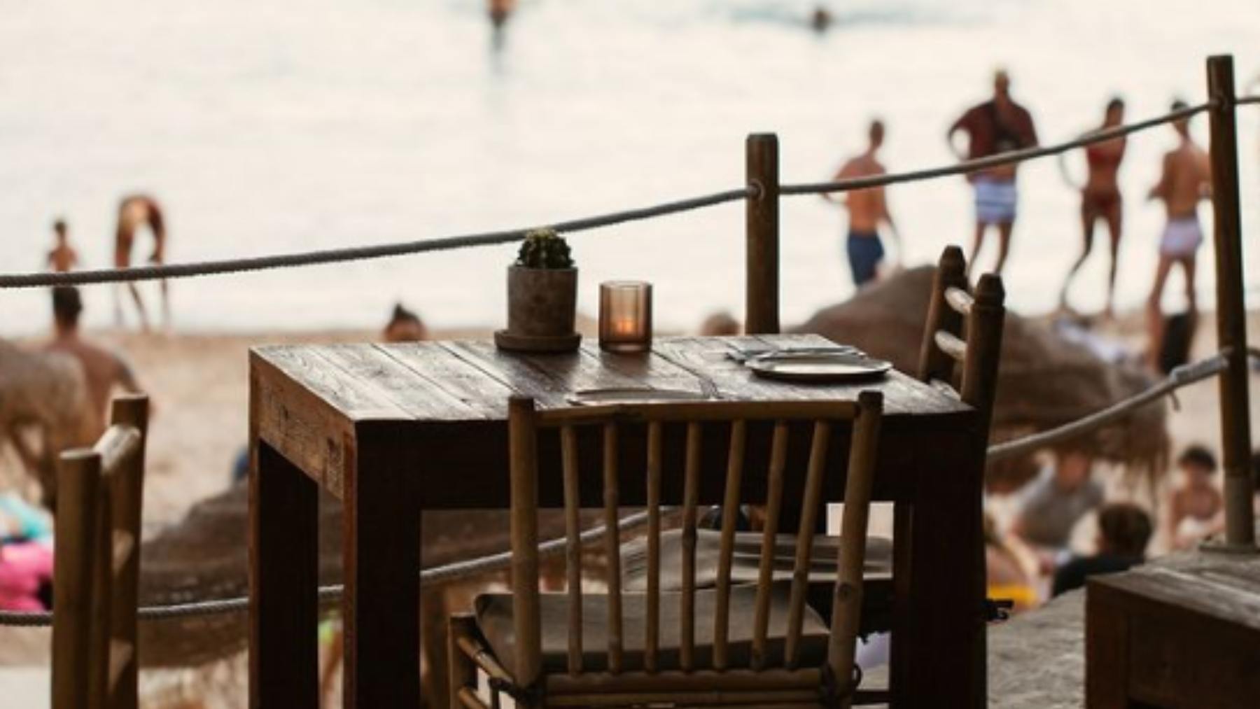 El chiringuito de Ibiza que se ha colado en la lista de Forbes