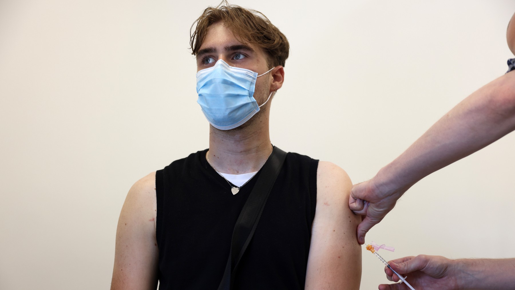 Madrid sigue inoculando vacunas de la viruela.