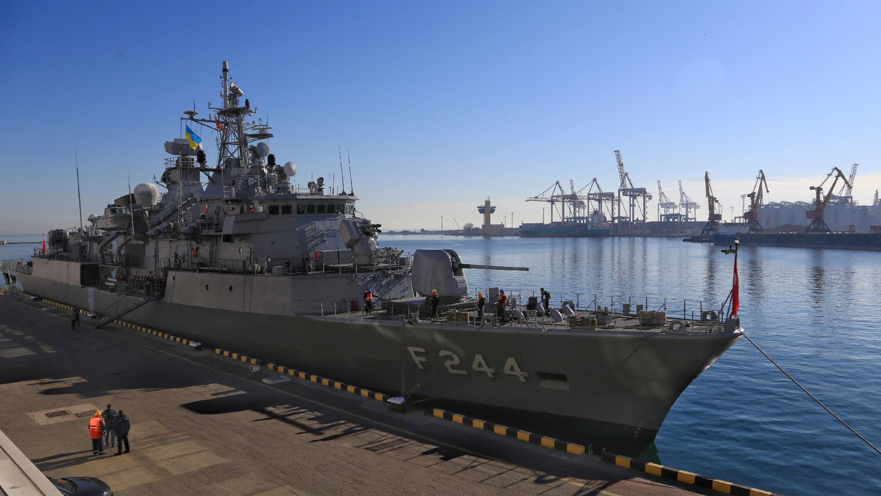 _Un buque turco en el puerto ucraniano de Odesa