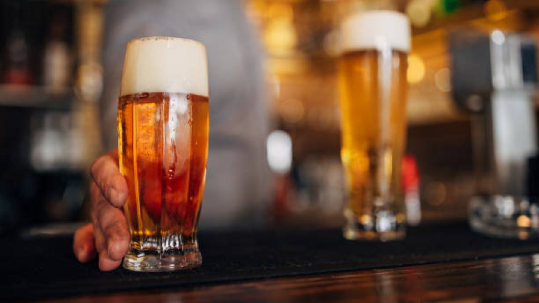 Las mejores frases para celebrar el Día Internacional de la cerveza