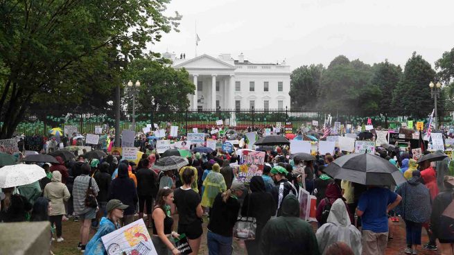 El Tribunal Supremo de Estados Unidos deroga el derecho al aborto