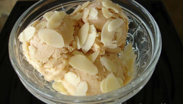 Helado de turrón