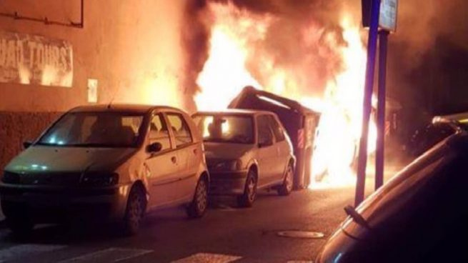 Uno de los contenedores que han sido quemados en Manacor.