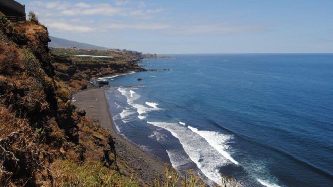 La playa de Los Patos, un paraíso de arena negra y fina