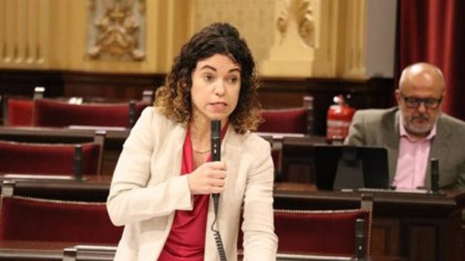 Rosario Sánchez en el Parlament.