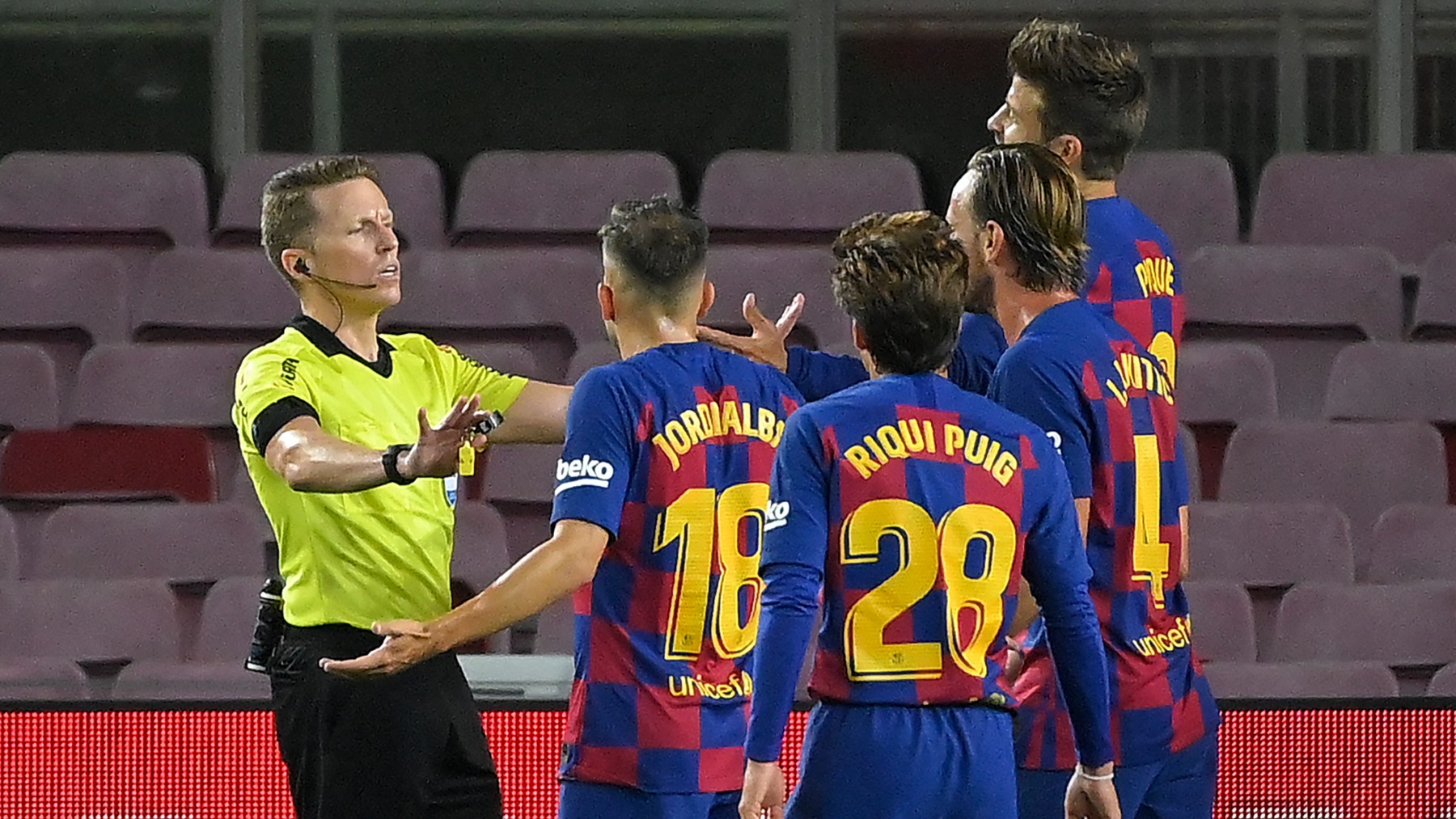 Hernández Hernández, en un partido del Barcelona. (AFP)