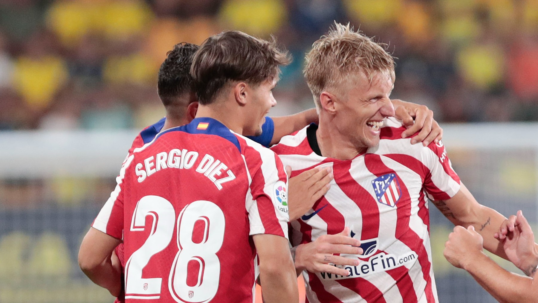 Daniel Wass celebra un gol con sus compañeros. (EFE)