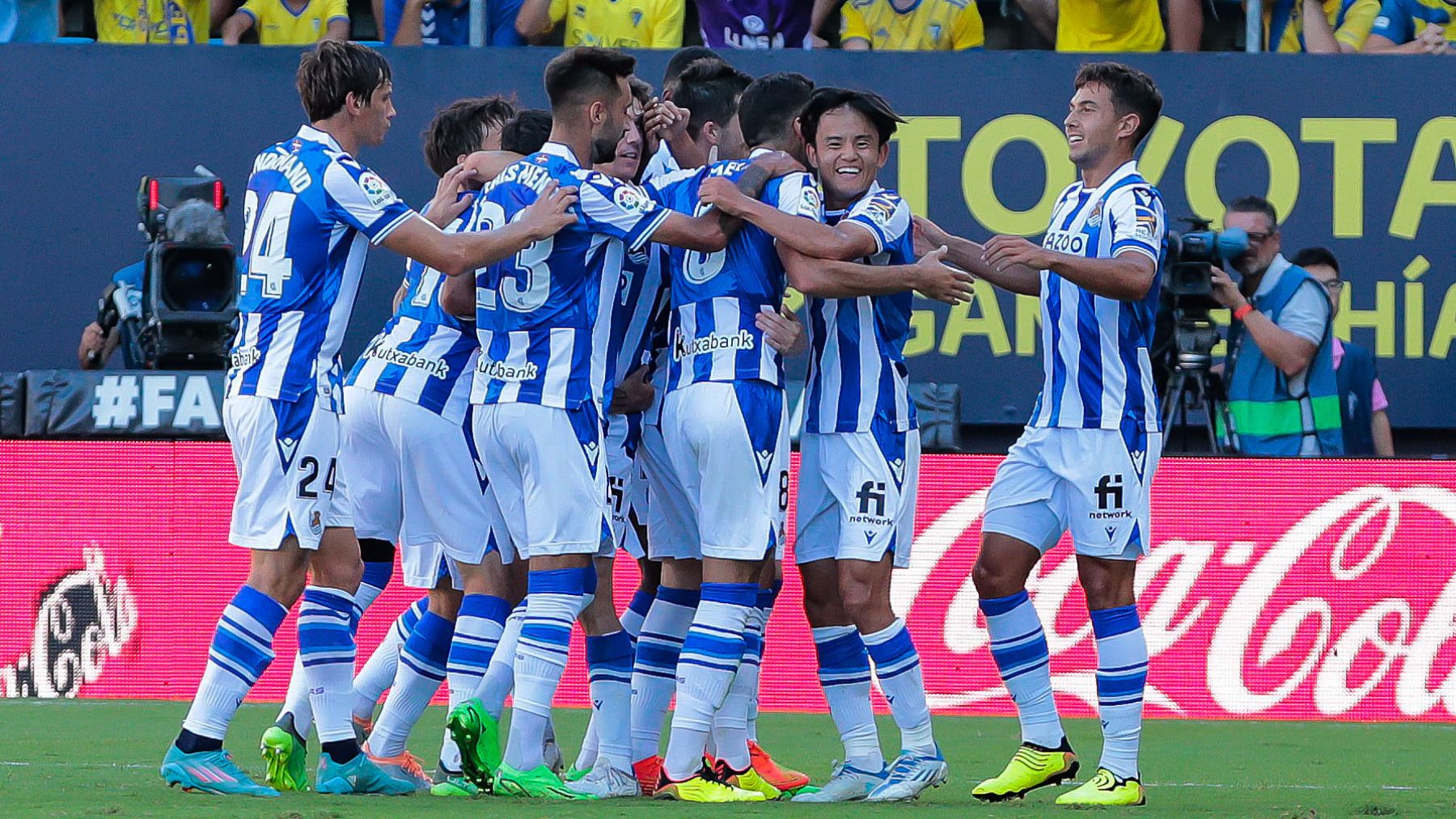 La Real Sociedad celebra un gol. (EFE)