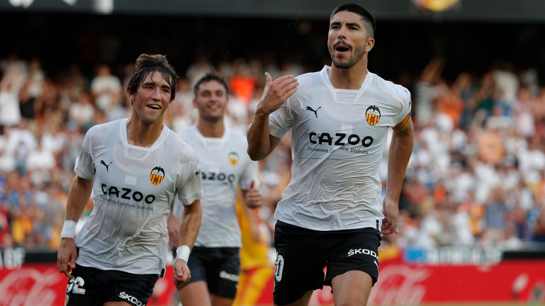 Carlos Soler celebra el gol del Valencia. (EFE)
