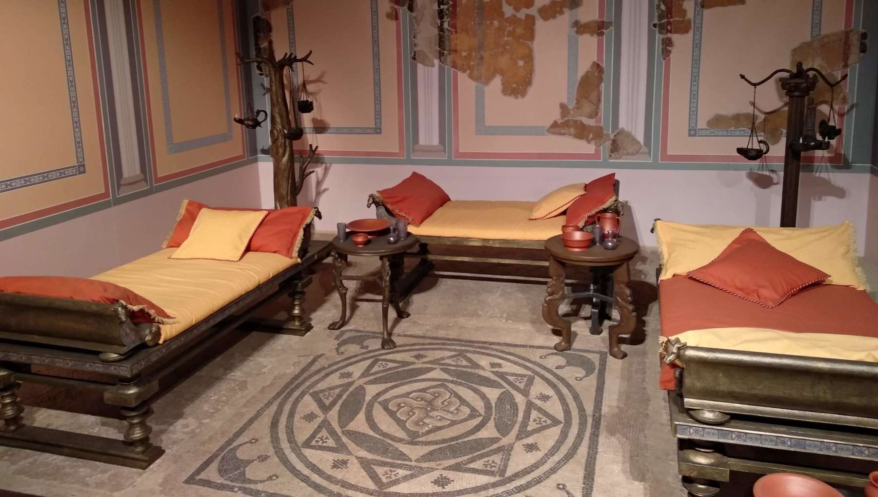 Muebles utilizaban los romanos