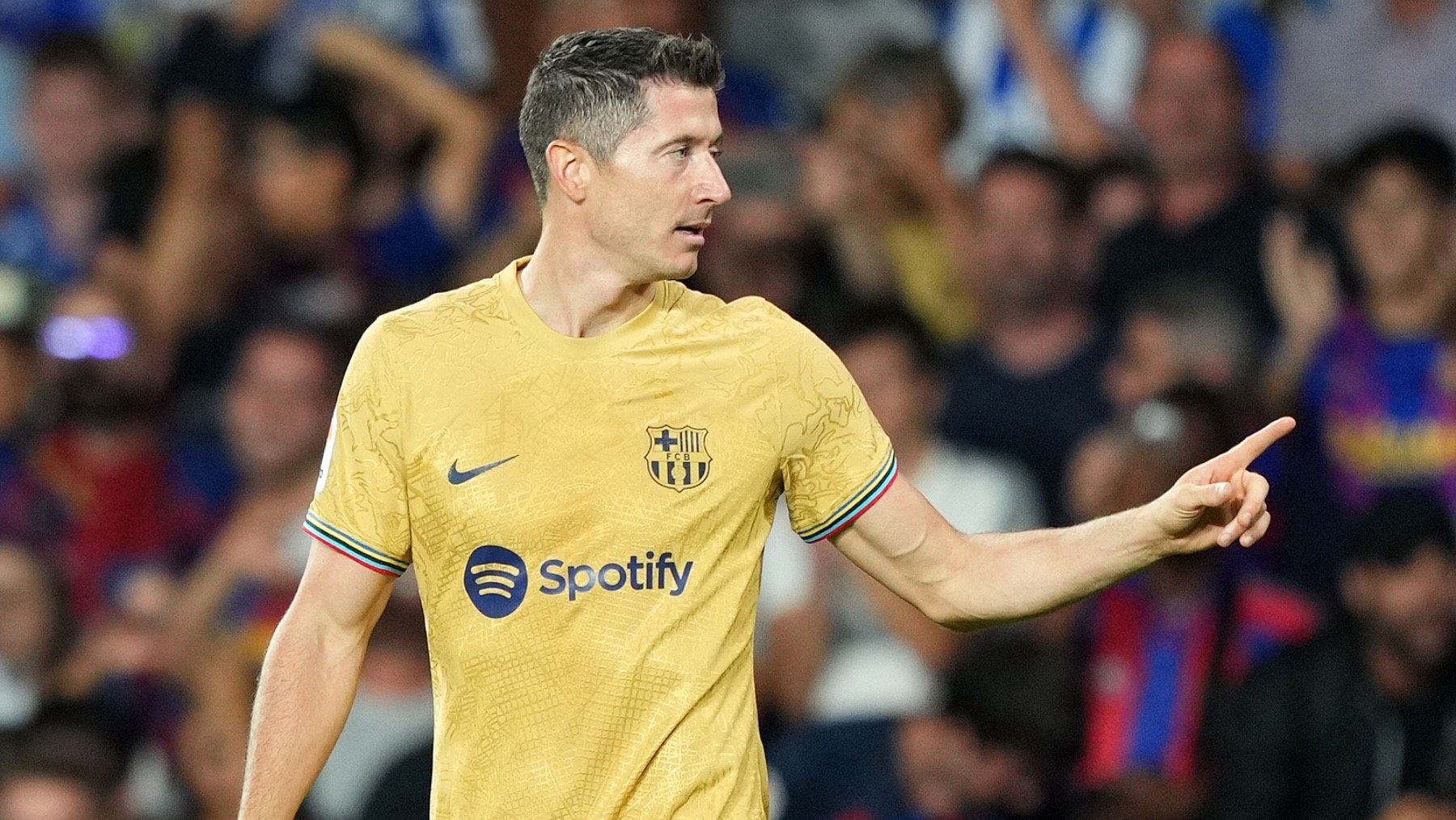 Robert Lewandowski celebra su primer gol con el Barcelona. (Getty)