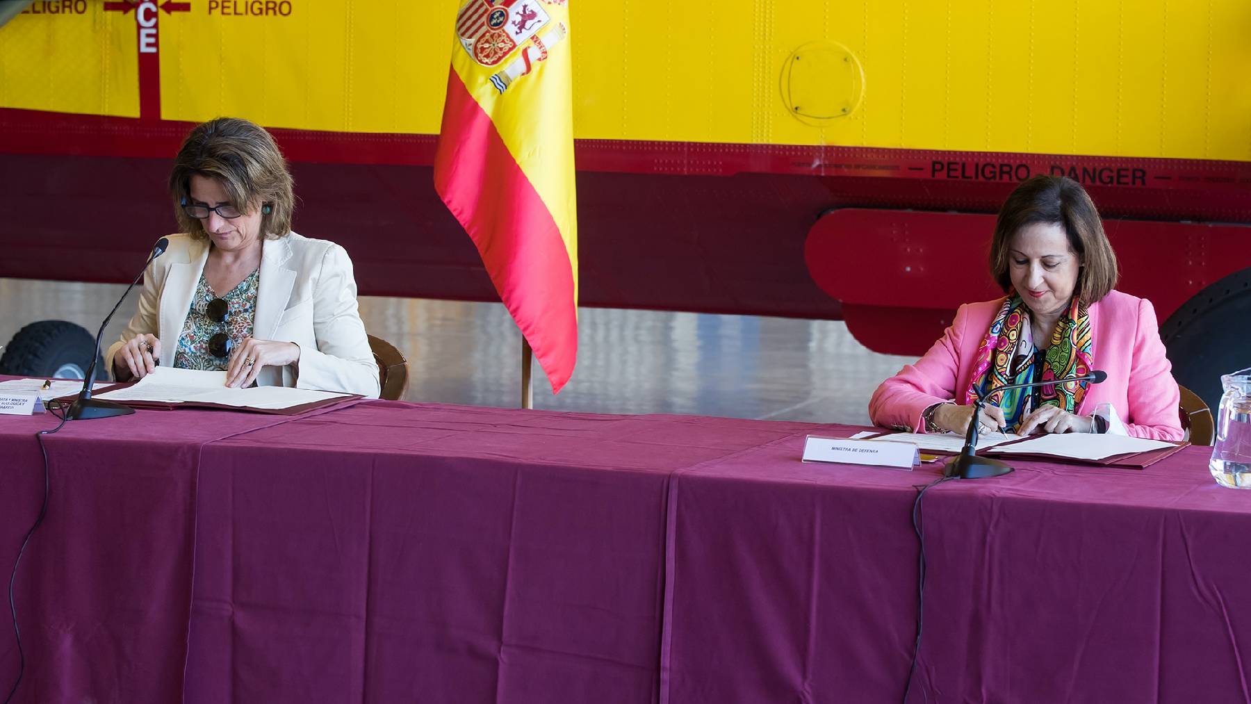 Teresa Ribera y Margarita Robles