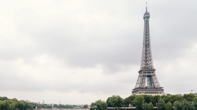 Torre Eiffel es más alta en verano