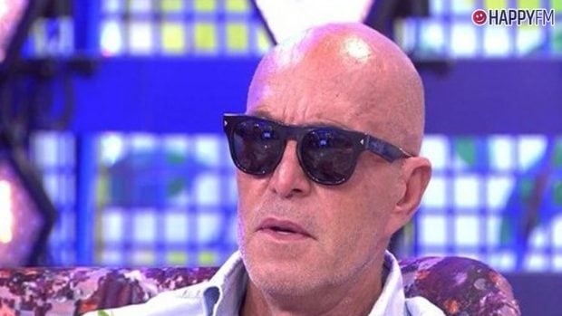 Kiko Matamoros con gafas de sol en el plató de Sálvame (Mediaset).