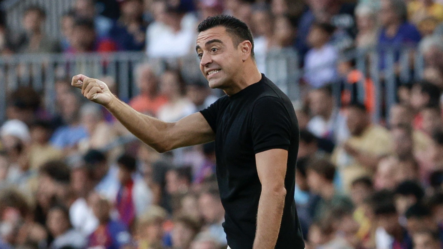 Xavi Hernández, durante el Barça-Valladolid. (EFE)