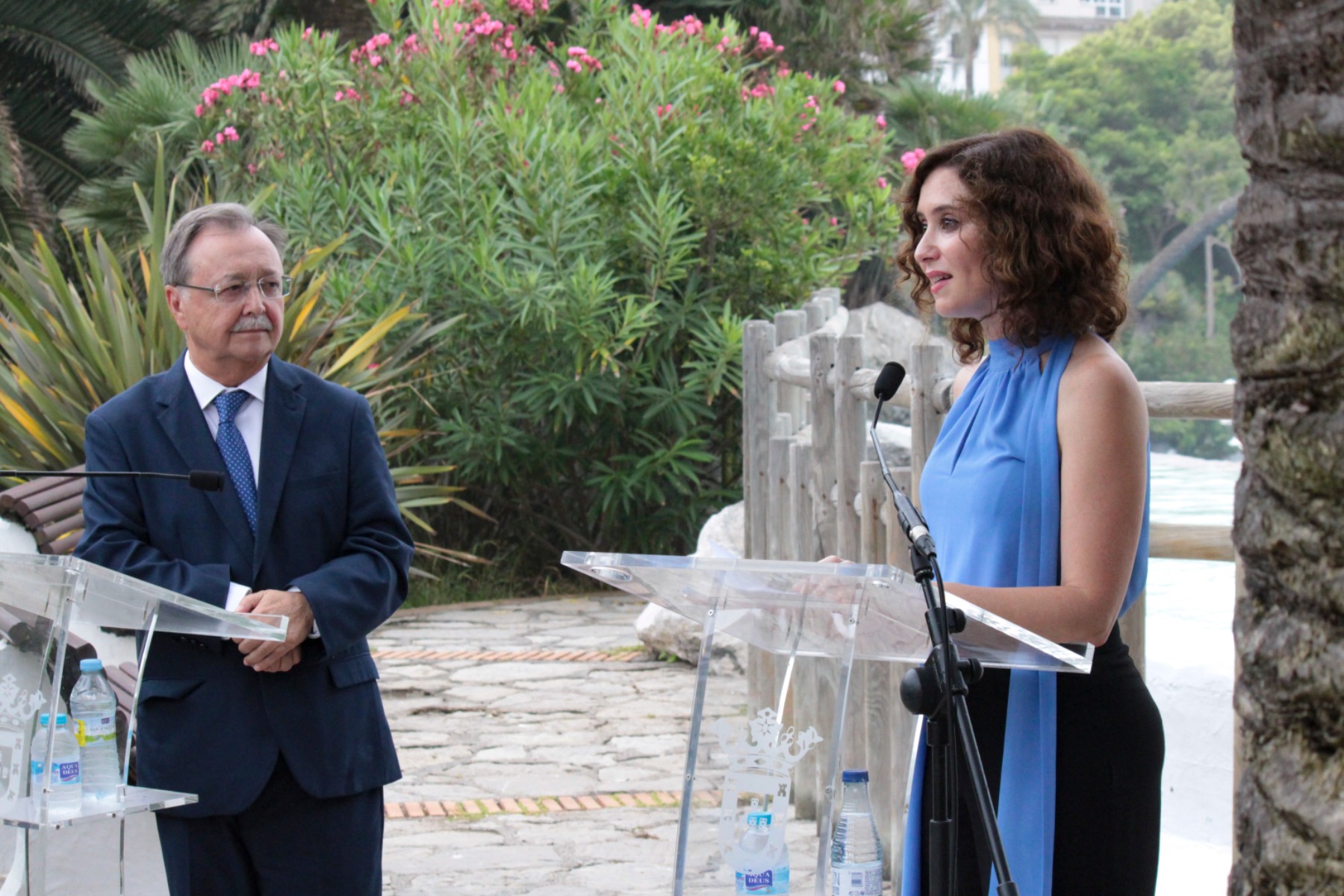 Isabel Díaz Ayuso con Juan Vivas, presidente de Ceuta.