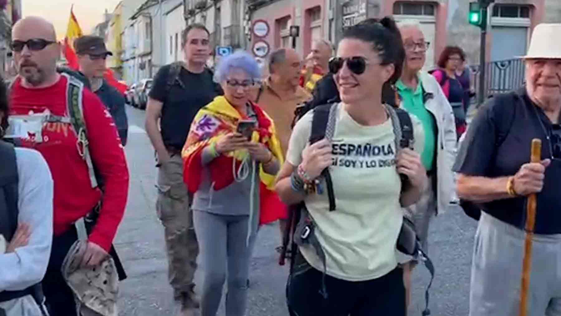 Macarena Olona en el Camino de Santiago.