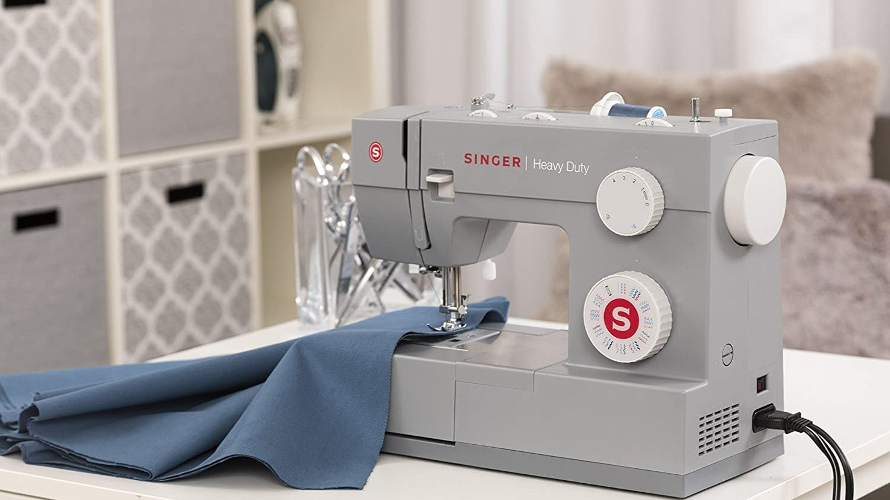Produce vendedor un poco 5 máquinas de coser Singer para un bordado perfecto y profesional