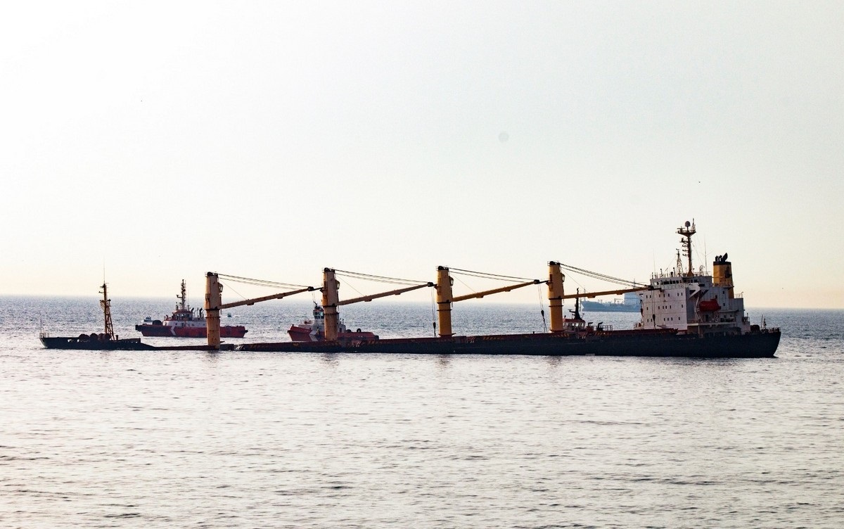 El buque hundido cerca del Puerto de Cádiz.