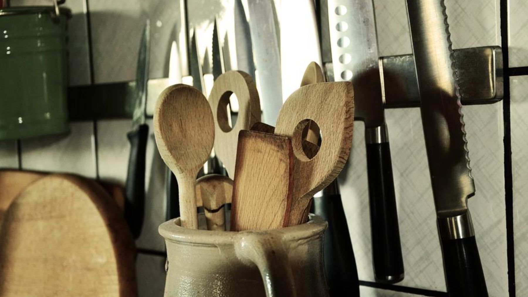 se pueden usar utensilios de madera en las cocinas profesionales