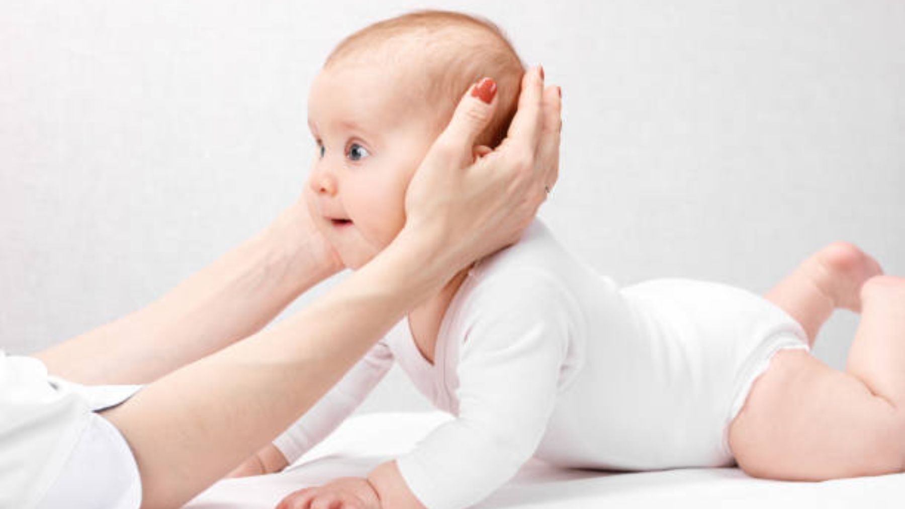 Descubre cómo tratar el golpe en la cabeza del bebé