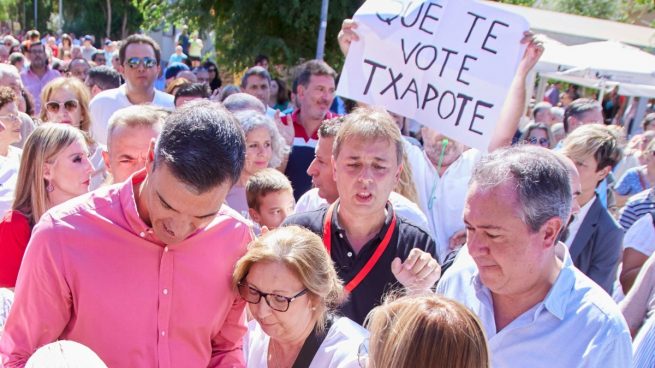 Primera imagen del ya famoso lema '¡Que te vote Txapote!'.