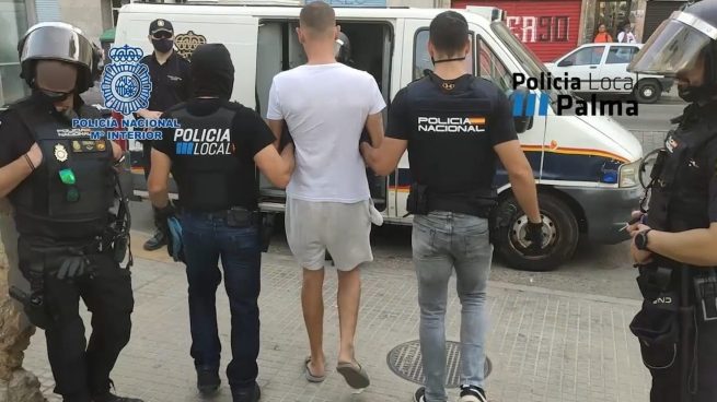Detenidos seis hombres por un presunto delito de tráfico de drogas en Camp Redó, Palma