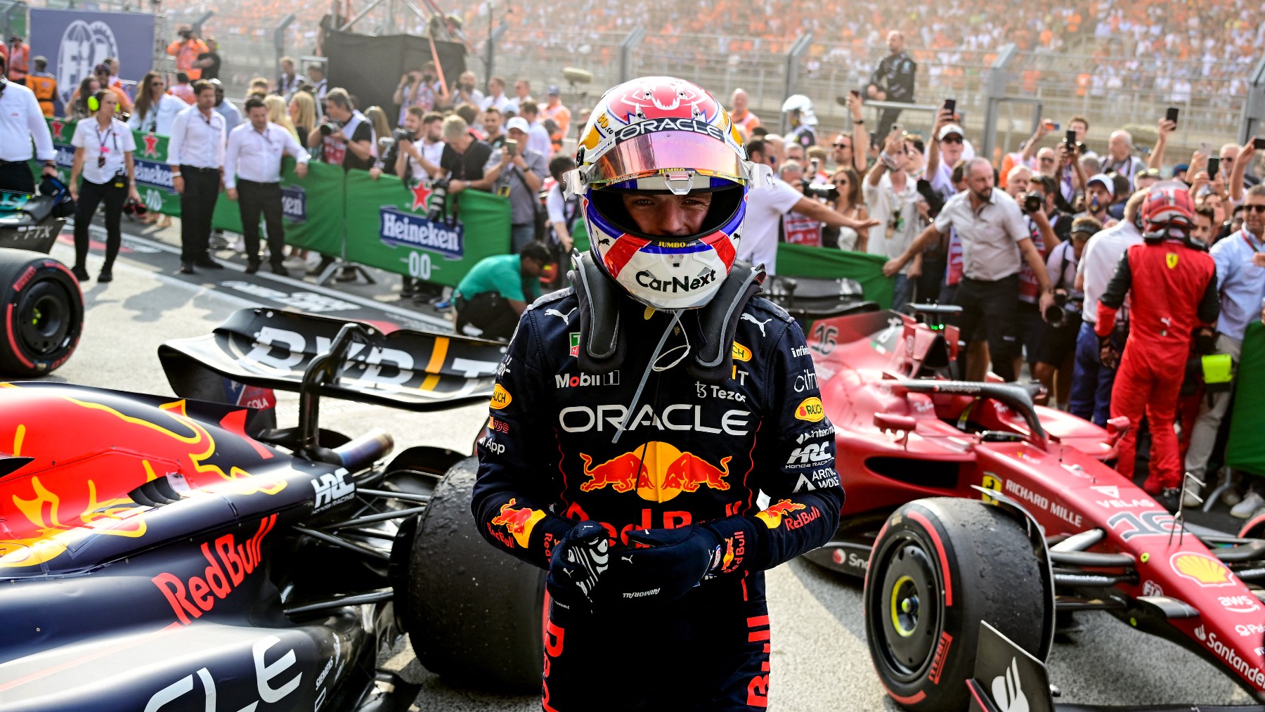 Max Verstappen logró su cuarta victoria consecutiva. (AFP)