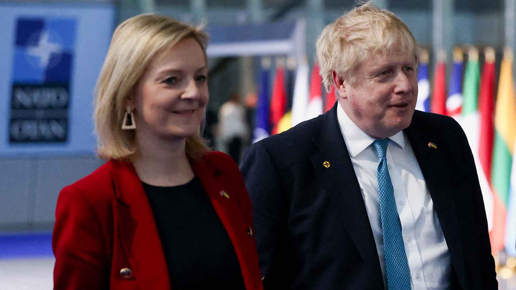 Liz Truss junto a Boris Johnson